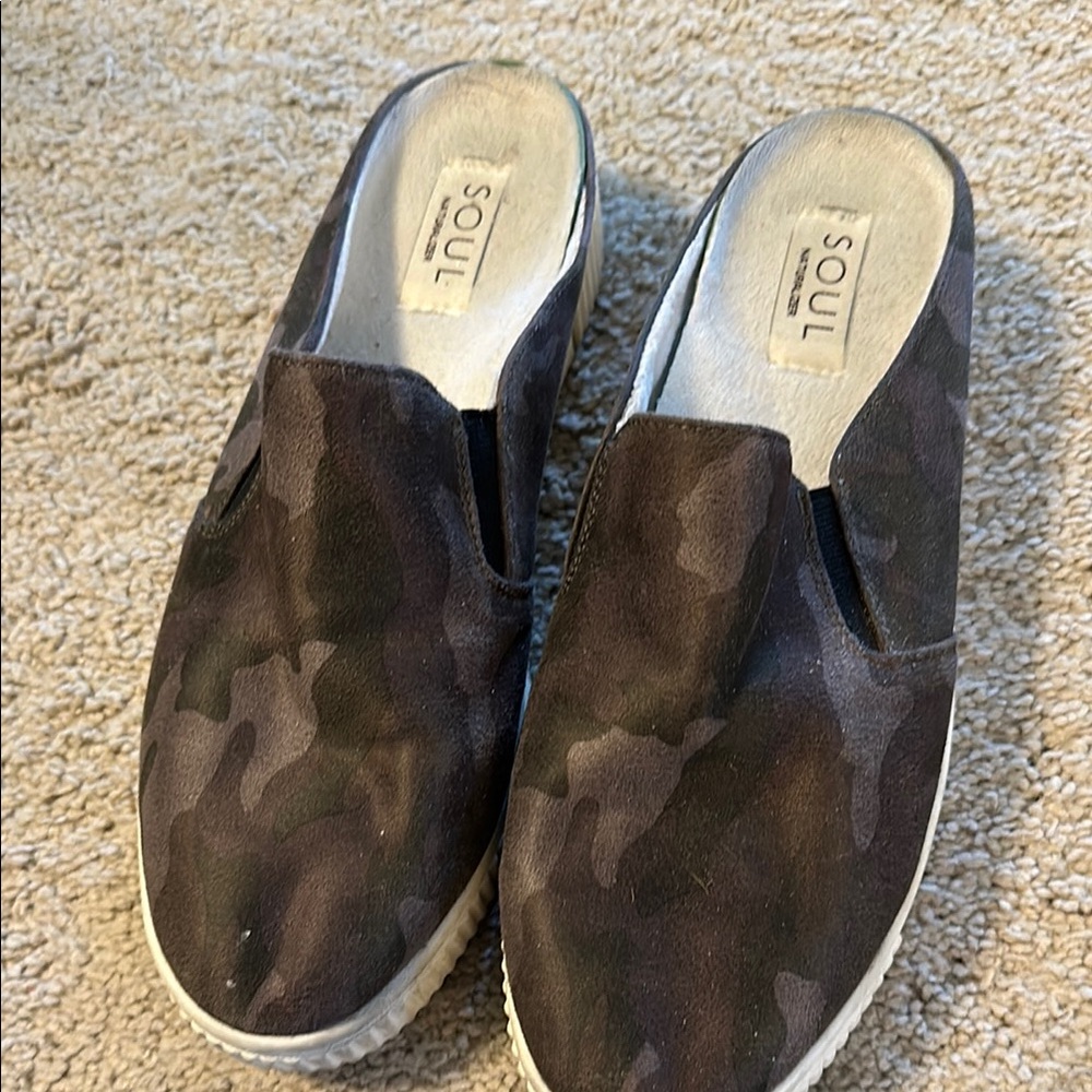 SOUL Naturalizer Camouflage Slip-On Shoes